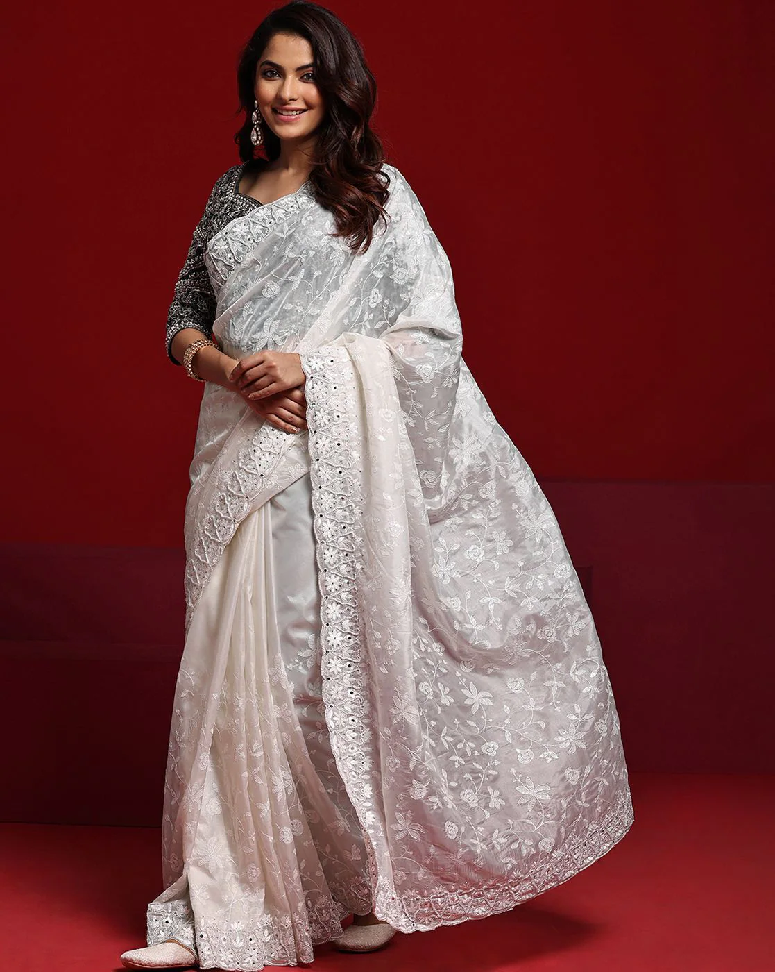 -1117Wx1400H-700213894-offwhite-MODEL